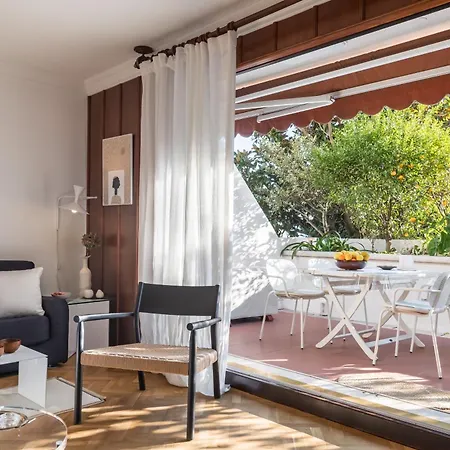Mariuci With Lush Terrace And Private Garage *