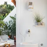 Daire Mariuci With Lush Terrace And Private Garage *