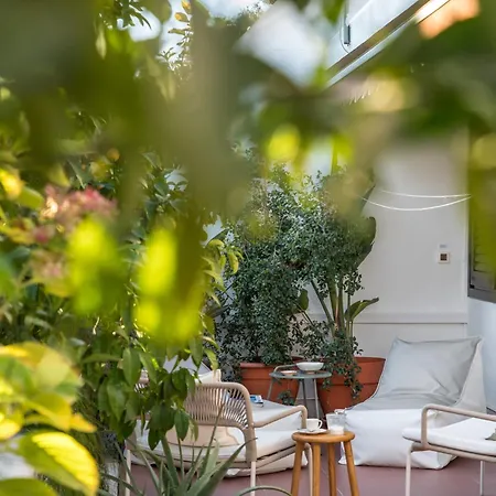 Appartamento Mariuci With Lush Terrace And Private Garage Spalato