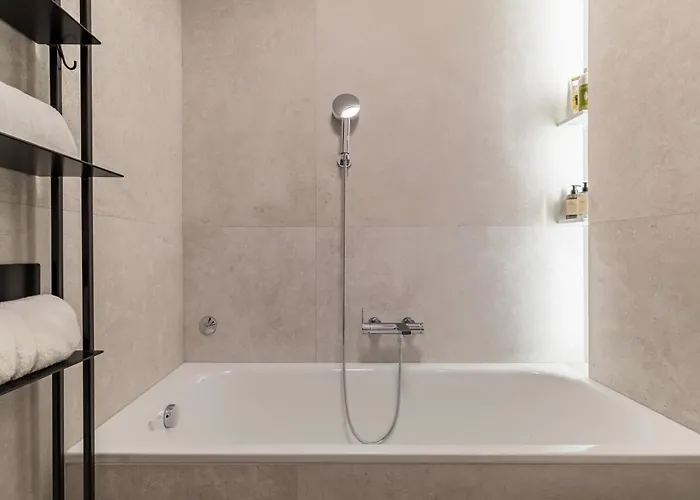 Mariuci With Lush Terrace And Private Garage Split